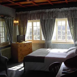 https://auberge-des-chasseurs.hotels-rhonealpes.com