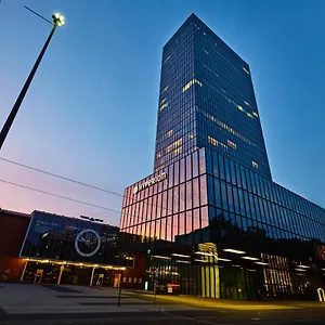 Hyperion 4*, Basel Elveţia