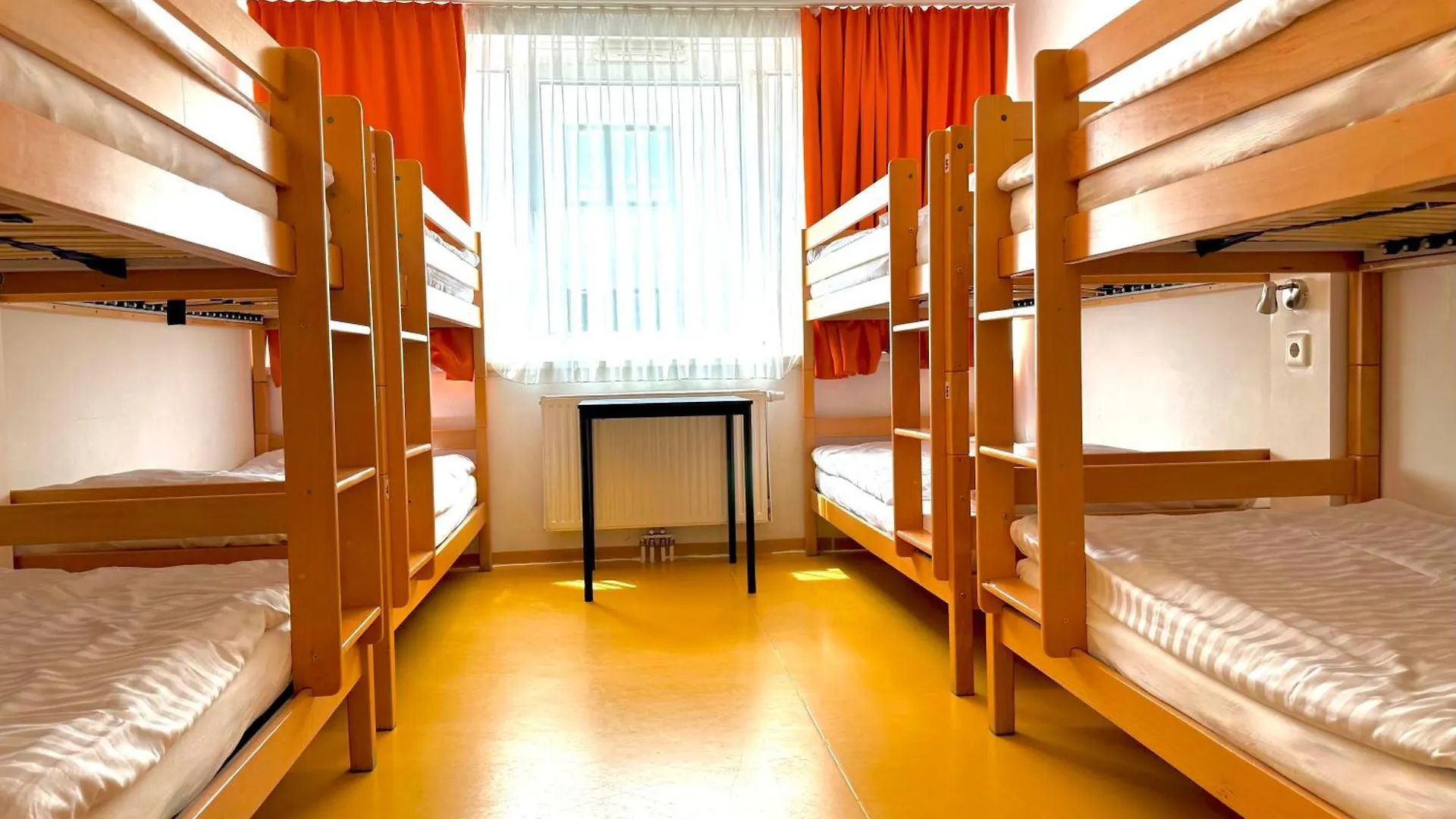 A&T Hotel & Hostel Viena 0*,