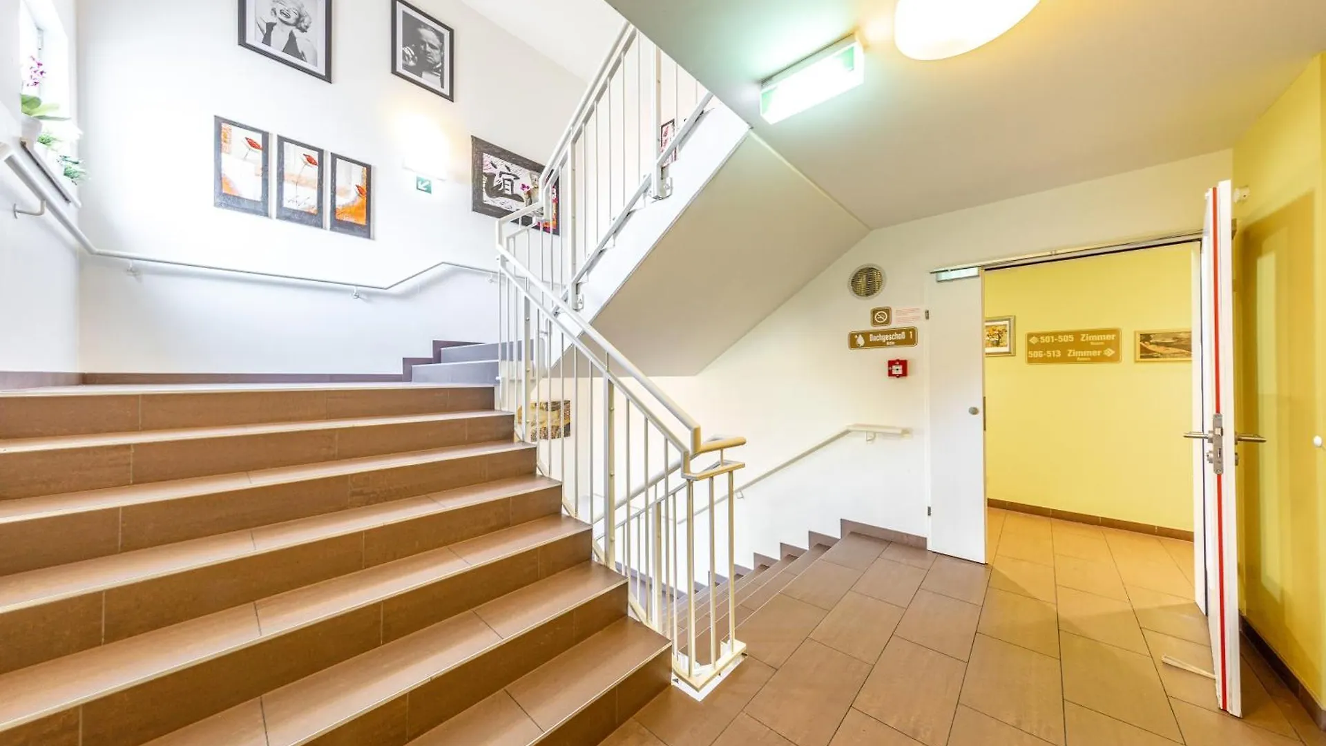 A&T Hotel & Hostel Viena 0*,